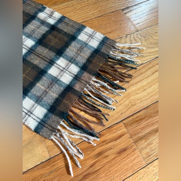 Barbour Lambswool Scarf 100% Wool Classic Tartan Plaid Brown/Green/Beige Fringed - Picture 4 of 9